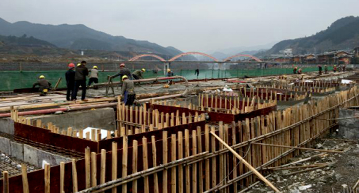 剑河县G320进程大道改造工程施工现场